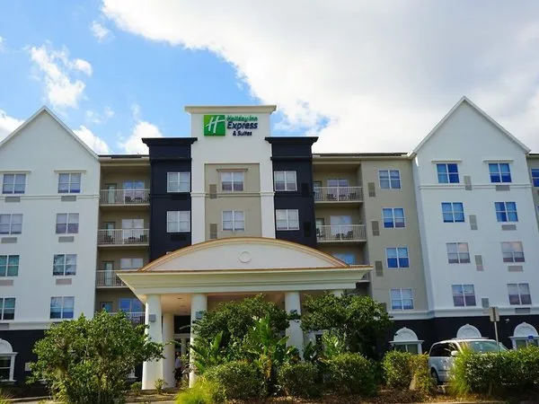 Holiday Inn Express & Suites Lakeland North - I-4