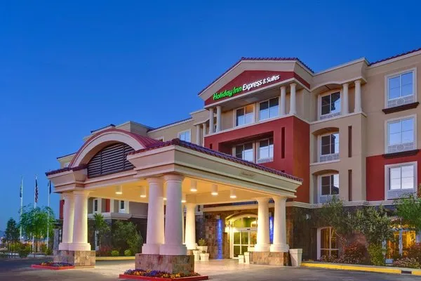 Holiday Inn Express & Suites Las Vegas SW Spring Valley