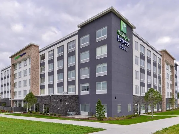 Holiday Inn Express & Suites Mall of America
