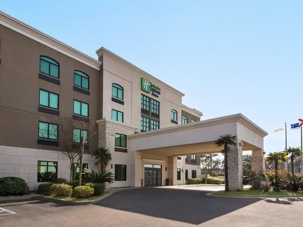 Holiday Inn Express & Suites Mobile West - I-10