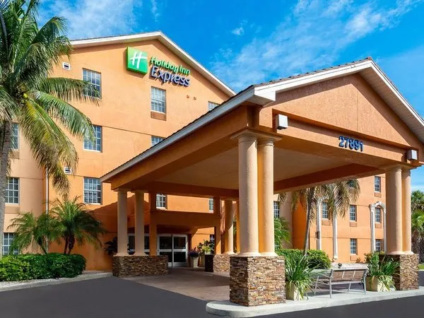 Holiday Inn Express & Suites Naples North - Bonita Springs