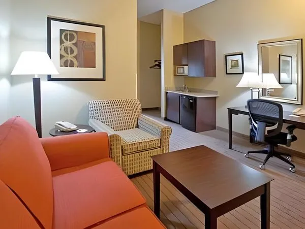 Holiday Inn Express & Suites Rancho Mirage - Palm Spgs Area