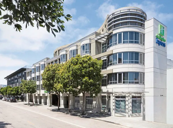 Holiday Inn Express & Suites San Francisco Fishermans Wharf