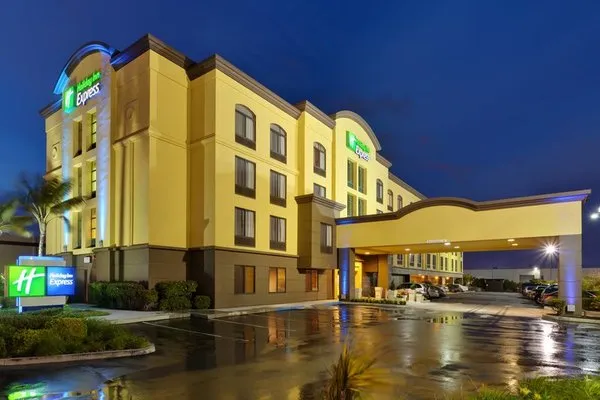 Holiday Inn Express & Suites San Francisco North