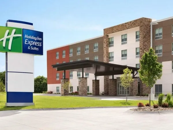 Holiday Inn Express & Suites San Jose Airport