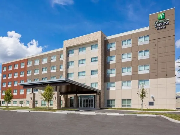 Holiday Inn Express & Suites Sanford