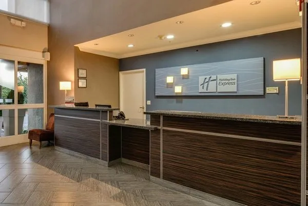 Holiday Inn Express & Suites Santa Clara