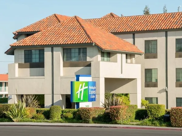 Holiday Inn Express & Suites Santa Clara Silicon Valley