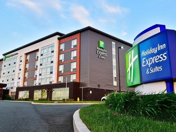 Holiday Inn Express & Suites St John's Airport