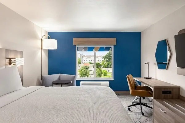 Holiday Inn Express & Suites Tuscaloosa University