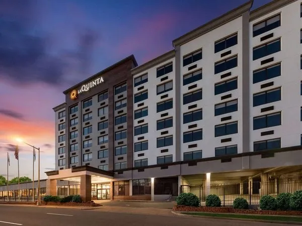 Holiday Inn Express & Suites Washington DC - NoMA
