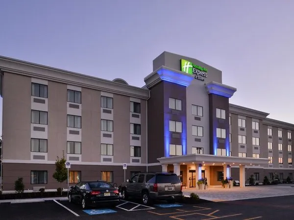 Holiday Inn Express & Suites West Ocean City
