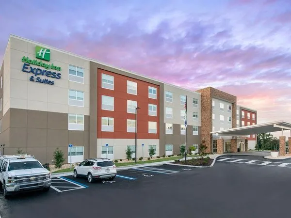 Holiday Inn Express & Suites Wildwood The Villages