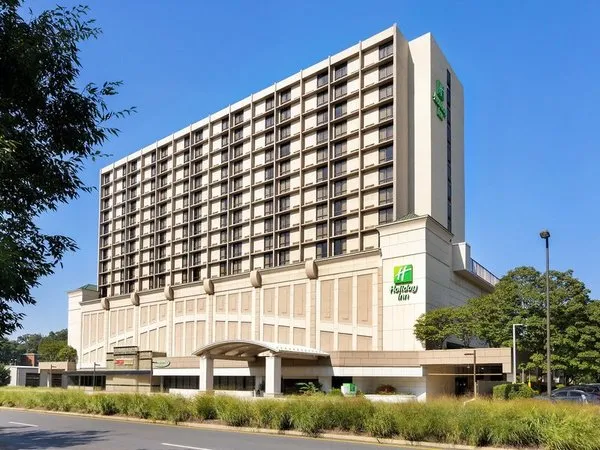 Holiday Inn National Airport