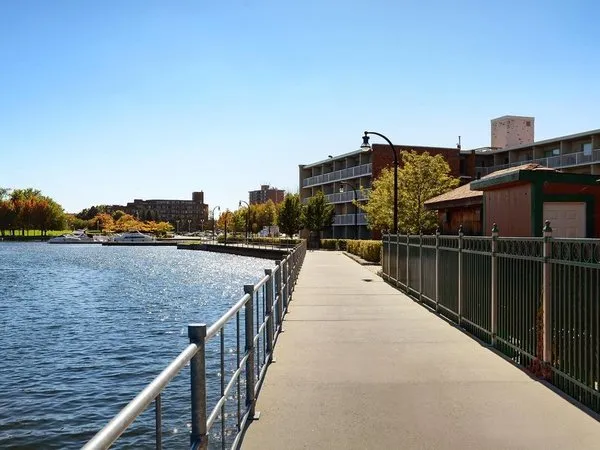 Holiday Inn Peterborough Waterfront