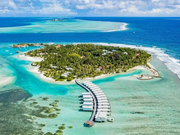Holiday Inn Resort Kandooma Maldives