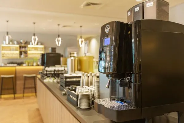 Holiday Inn - the niu, Mesh Stuttgart Messe