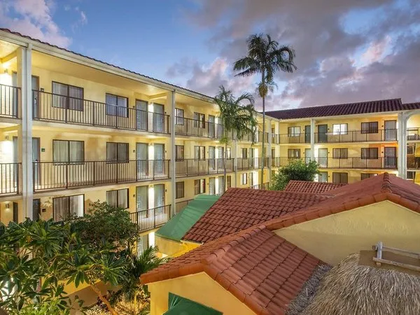 Holiday Inn & Suites Boca Raton  North