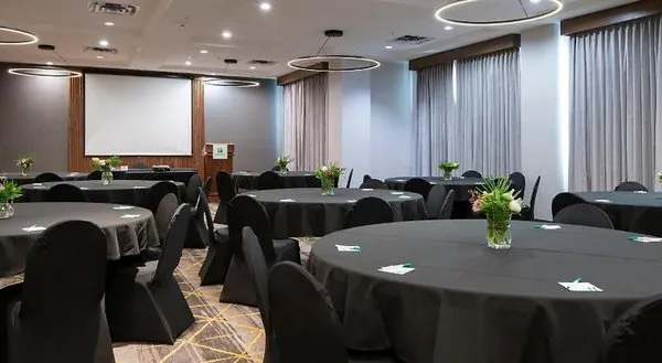 Holiday Inn & Suites Kamloops