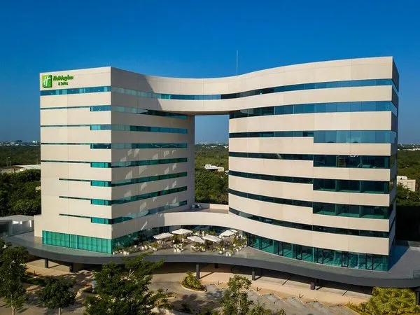 Holiday Inn & Suites Merida La Isla