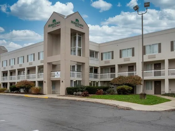 HomeTown Inn by Red Roof East Syracuse