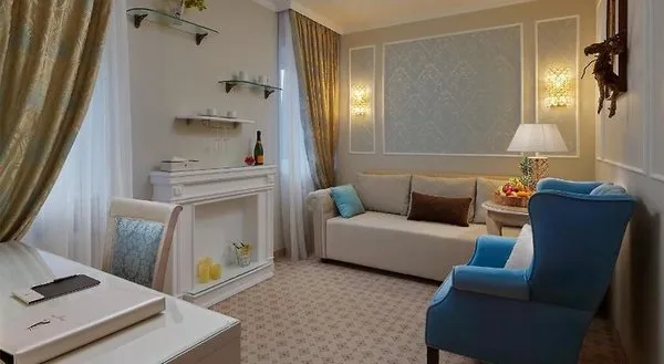 Honour And Grace Hotel