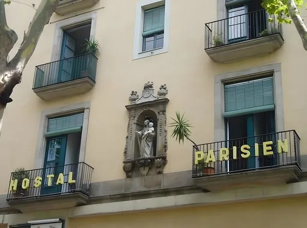Hostal Parisien