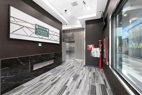 Hotel 365 Bronx