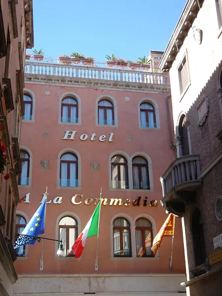 Hotel A La Commedia