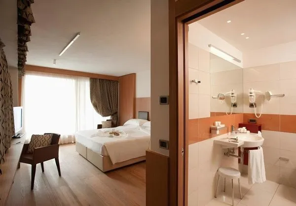 Hotel Alaska Cortina