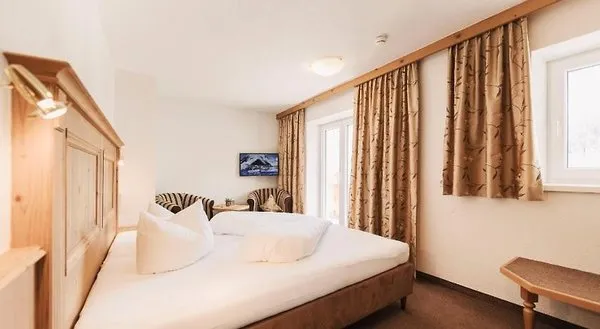 Hotel Alpina