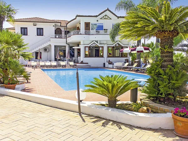 Hotel Baia Del Capo
