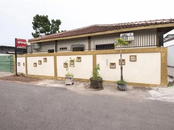 Hotel Brosta by OYO Rooms