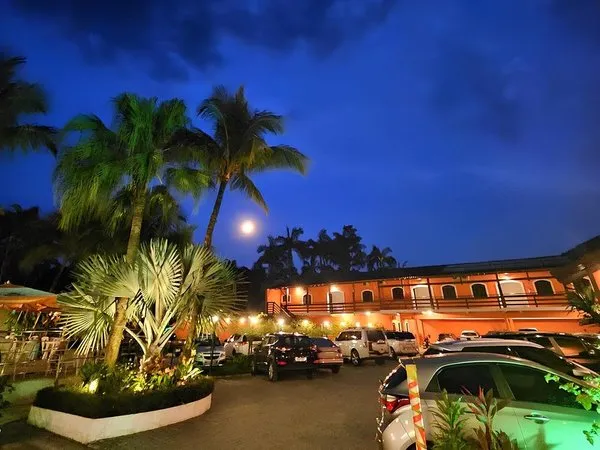Hotel Camburi Praia