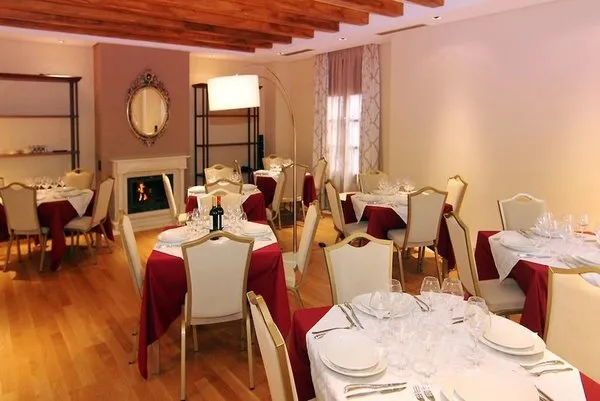 Hotel Casa Consistorial