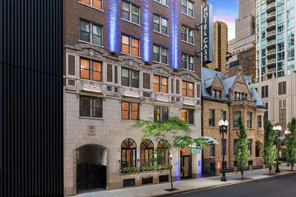 Hotel Cass A Holiday Inn Express At Magnificent Mile