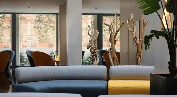 Hotel Chi