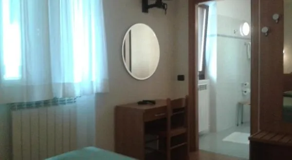 Hotel Denny