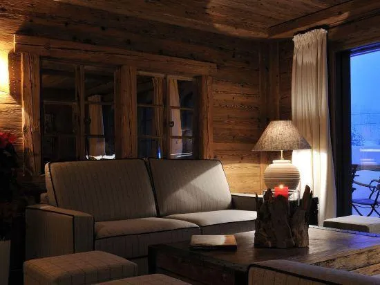 Hotel Des Alpes by Bruno Kernen
