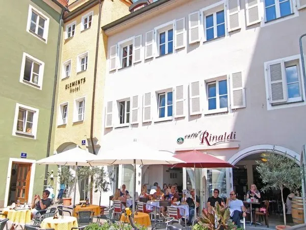 Hotel Elements