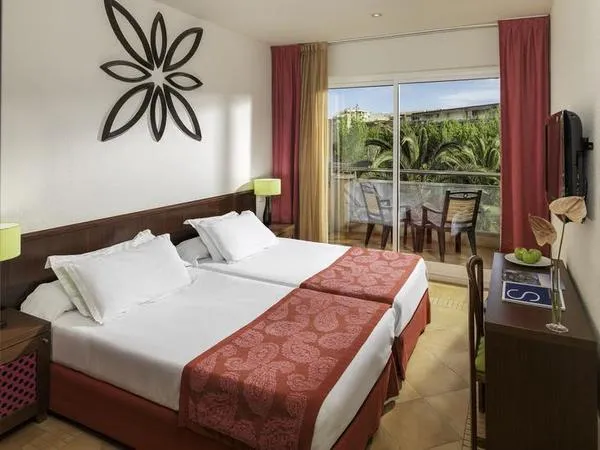 Hotel GHT Neptuno