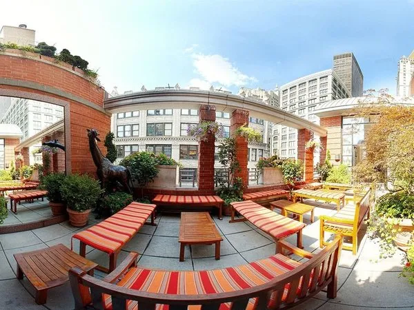 Hotel Giraffe by LHC