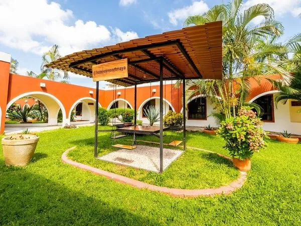 Hotel Hacienda Inn
