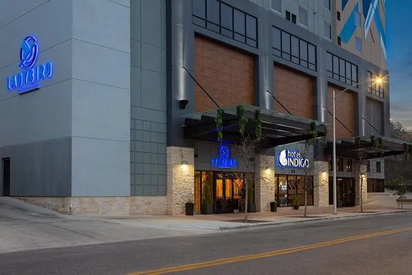 Hotel Indigo Austin Downtown - University