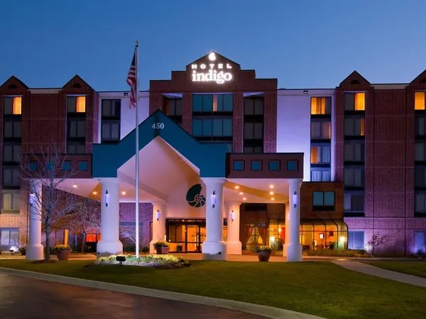 Hotel Indigo Chicago-Vernon Hills
