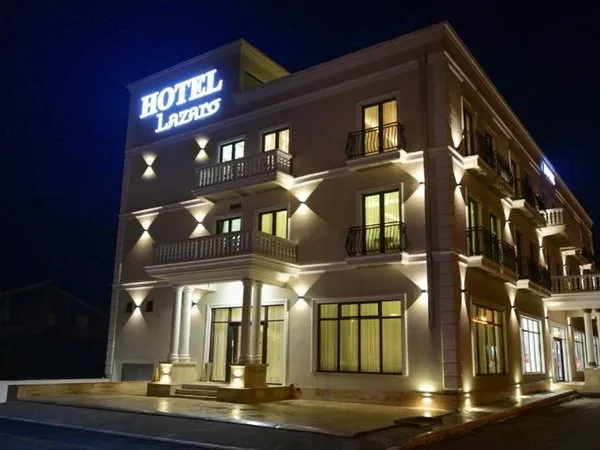 Hotel Lazaro