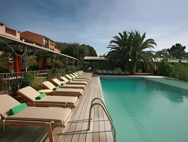Hôtel Le Roi Théodore, Restaurant & SPA