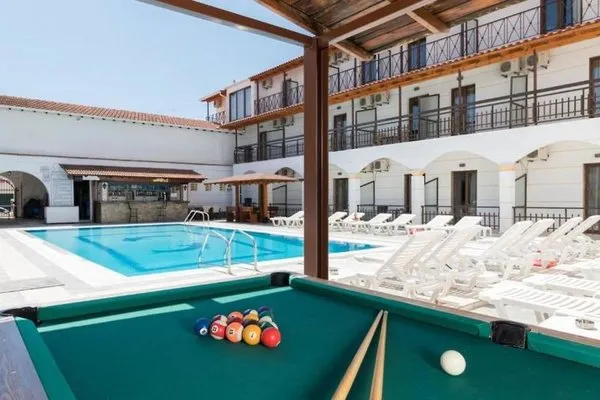 Hotel Lefkimi