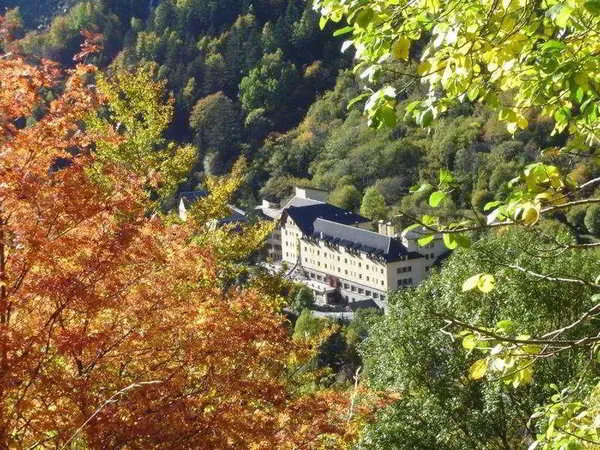 Hotel Manantial