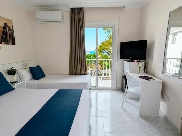 Hotel Medium Claramar